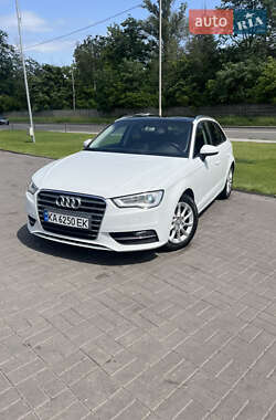 Хетчбек Audi A3 2016 в Києві