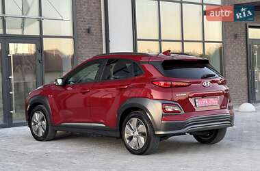 Внедорожник / Кроссовер Hyundai Kona 2020 в 