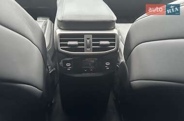 Внедорожник / Кроссовер Lexus RX 2022 в 