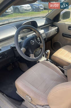 Позашляховик / Кросовер Nissan X-Trail 2003 в 