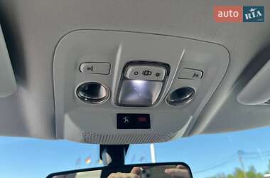 Позашляховик / Кросовер Peugeot 2008 2018 в 