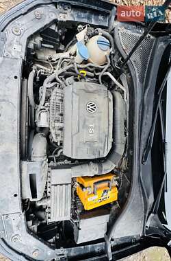 Седан Volkswagen Passat 2014 в 